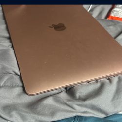 Apple MacBook