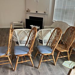 Table With 10 Chairs. 