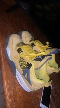Jordan 4 Lightning 