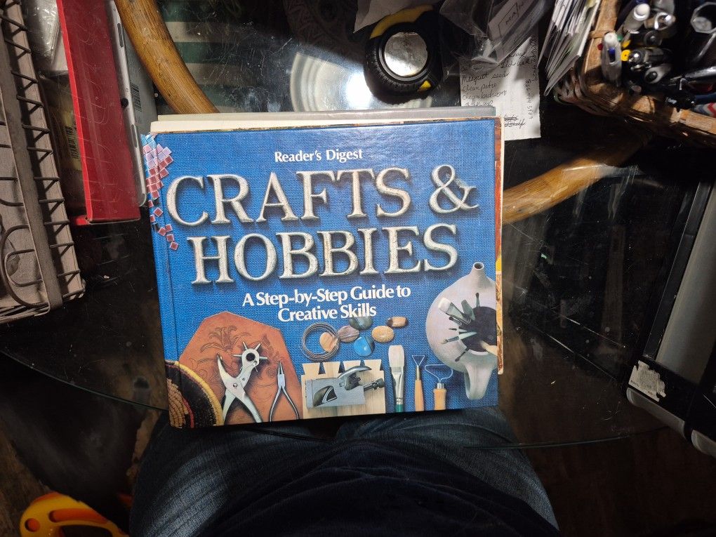 Readers Digest Craft & Hobbies Step By Step Guide Book