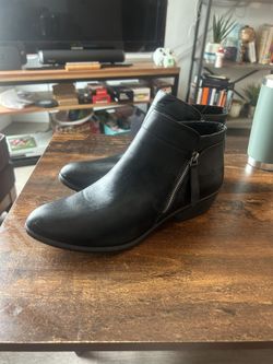 Women’s Boots Size 11