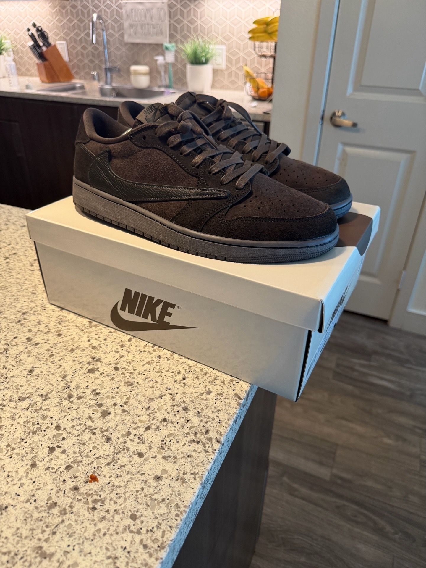 Travis Scott x Air Jordan 1 Retro Low OG SP 'Velvet Brown' size 12