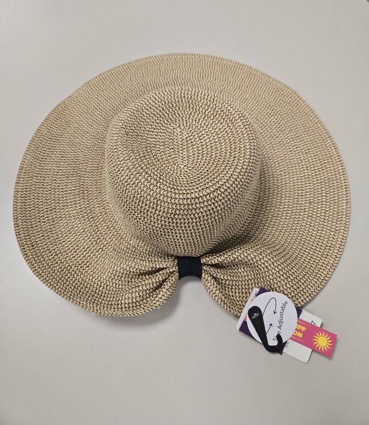 Travel Hat with SPF protection
New With Tags/Never Worn