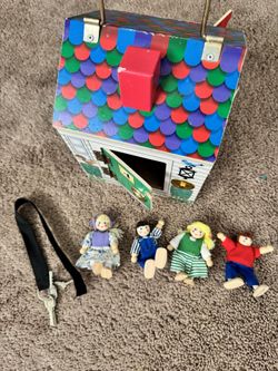 Melissa & Doug Doorbell House