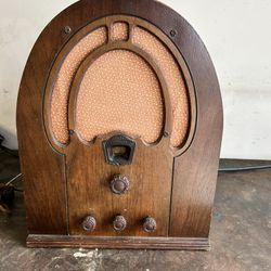 1940s Philco radio (Refurbished)