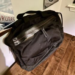 Duluth Trading Black Nylon & Leather Briefcase Laptop Messenger Bag