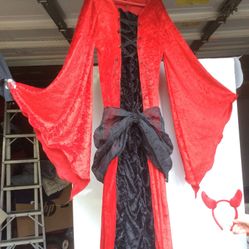 Girl devil, velvety black dress with headband horns and gauze waistband - size Large 12-14 - 51 inches tall