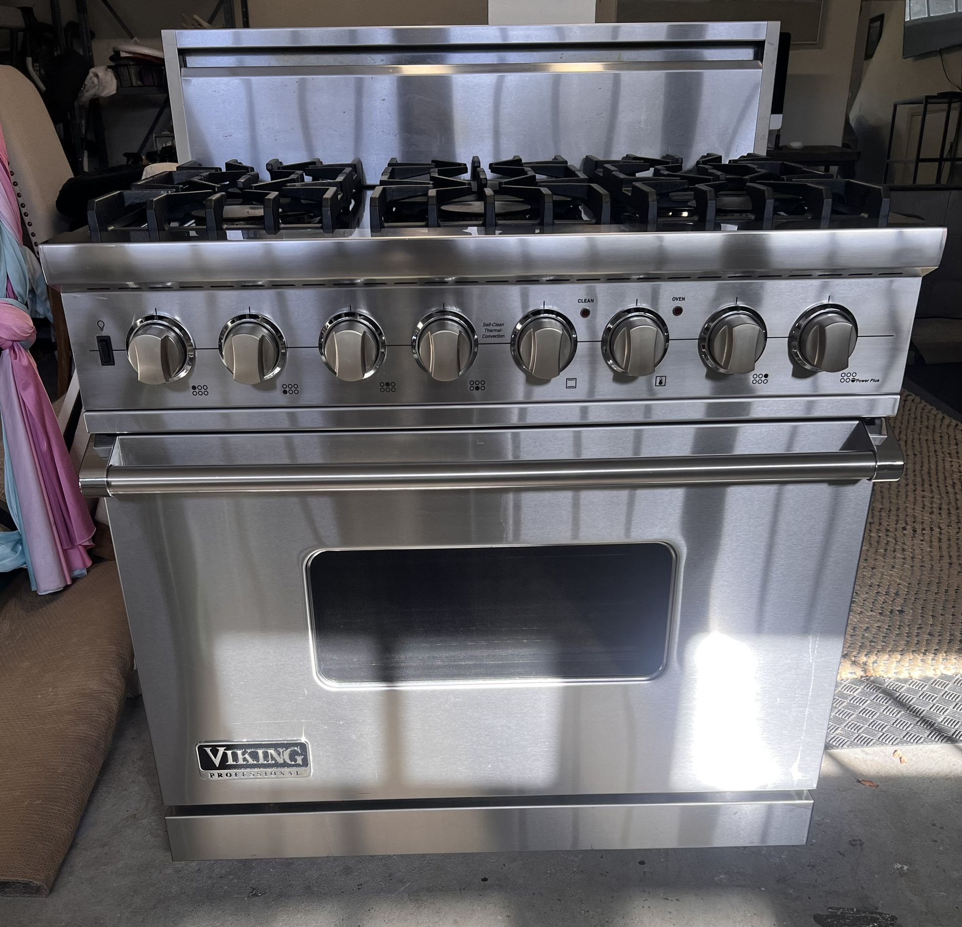36" 5 Series Self-Cleaning Gas Range - VGSC536 Professional