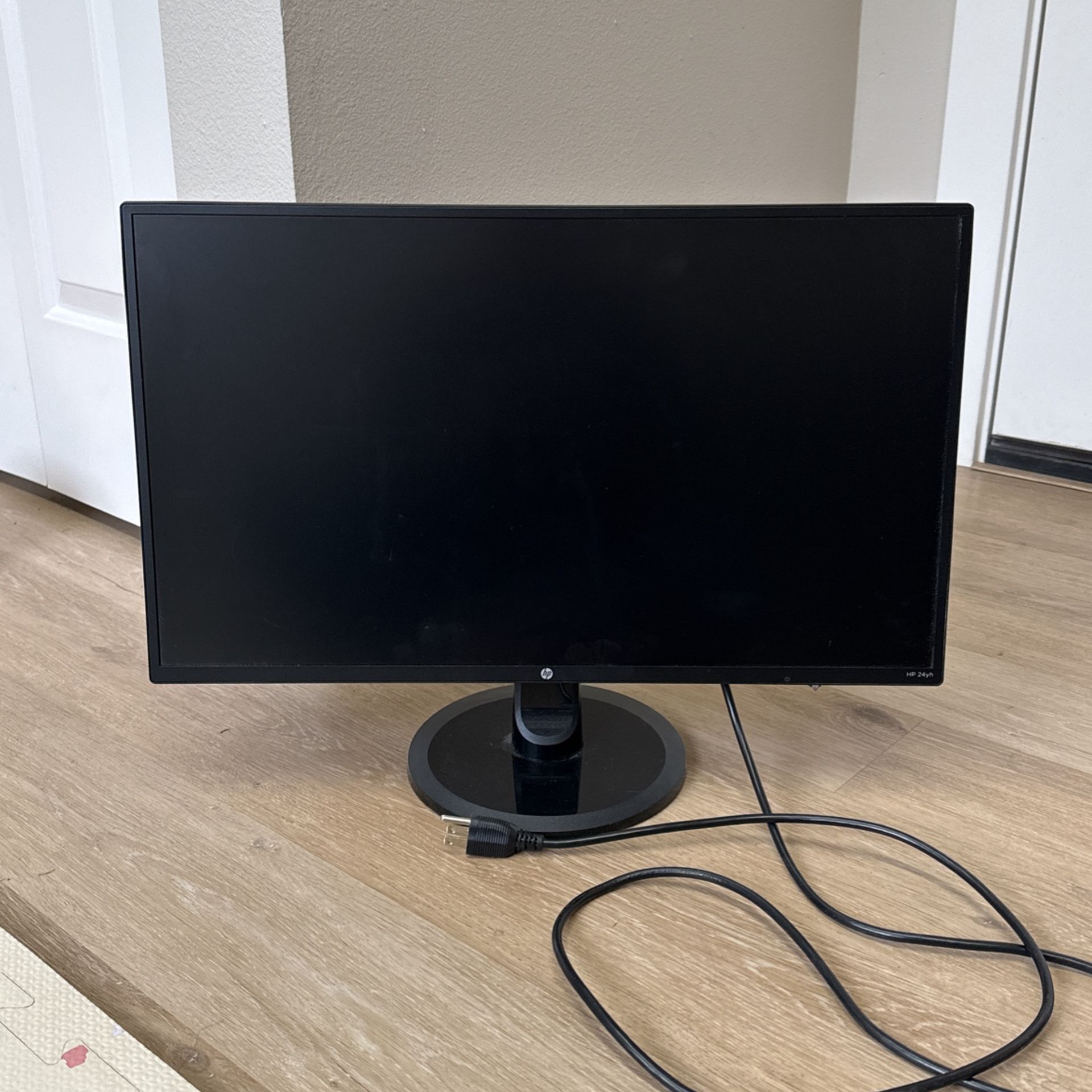 23.8” HP Monitor