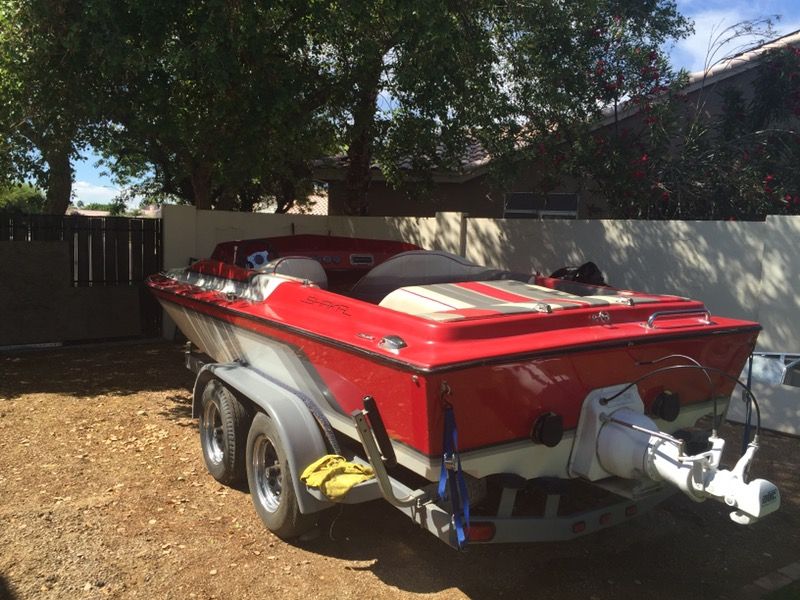 89 Shaka 21.5 ft Jet Boat