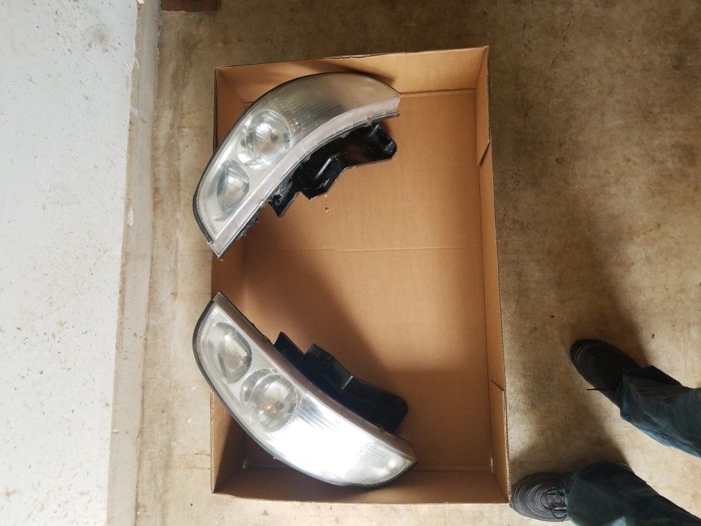 97-05 Buick Park Avenue OEM Headlights Right And Left Pair