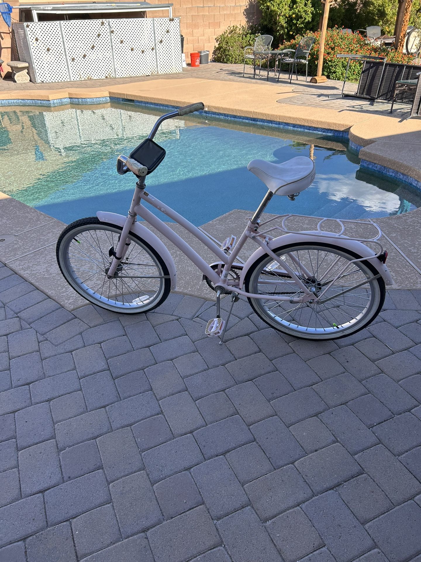 Huffy Kids Cruiser Pink Bike 24” .