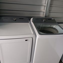 Practically New Samsung Washer And Gas Dryer Set! Delivery Available 