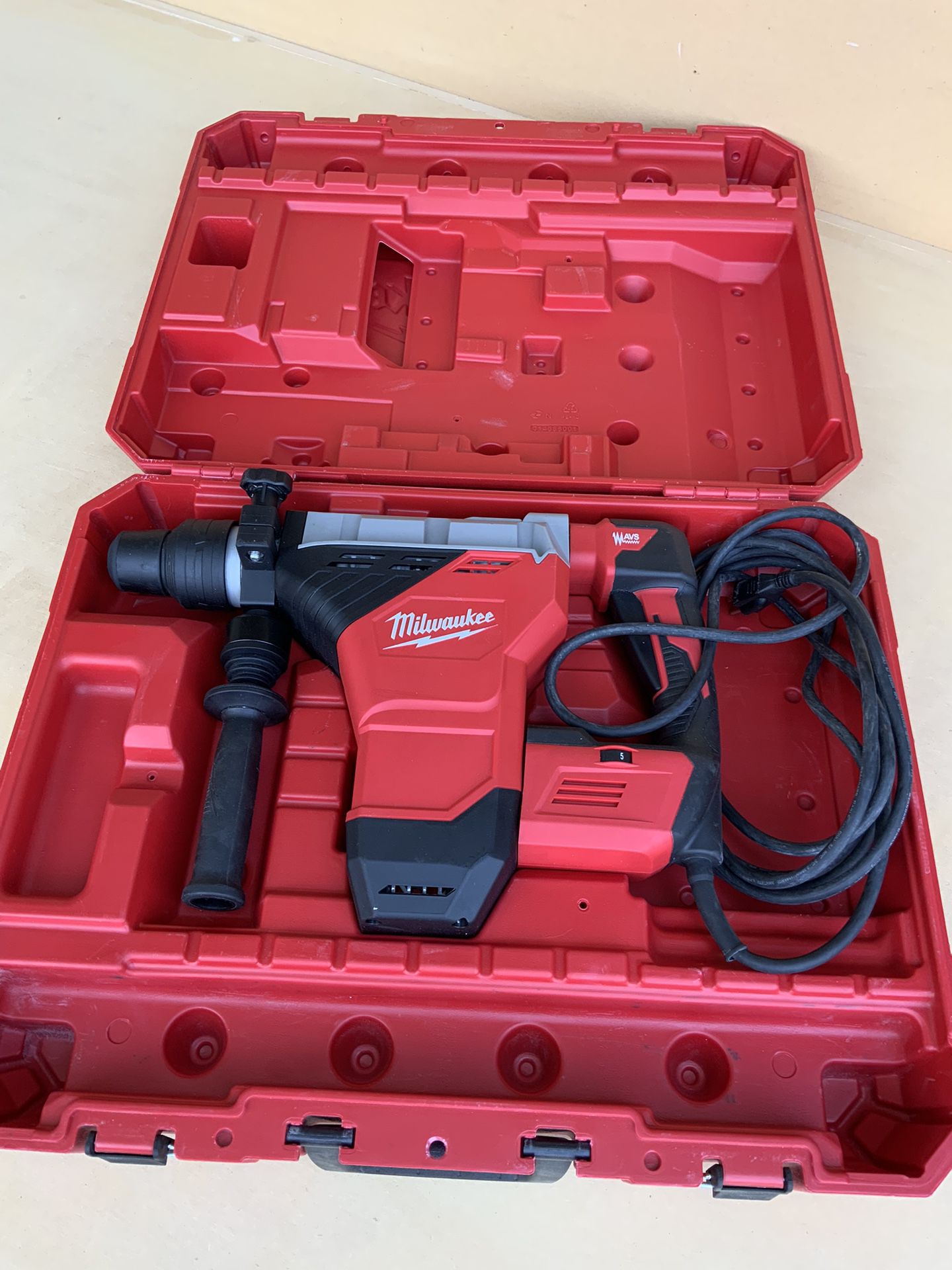 Milwaukee 15 Amp 1-3/4 in. SDS-MAX Corded Combination Hammer with E-Clutch