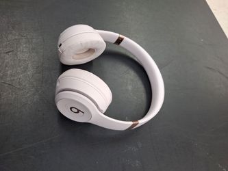 Beats Solo4 Headphones