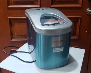 26 lb. Portable Countertop Ice Maker in Stainless Steel

New