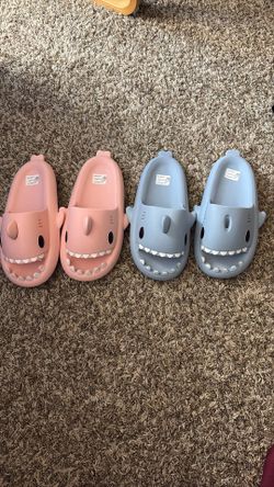 Sharks Flip Flops Size 9 Both Men And Women