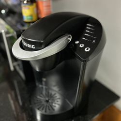 Keurig K-Classic Single Serve K-Cup Pod Coffee Maker, with 3 Brew Sizes, 48oz Removable Reservoir