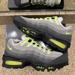 Nike Air Max 95 OG Big Bubble Neon Yellow Black Cool Grey size 10.5