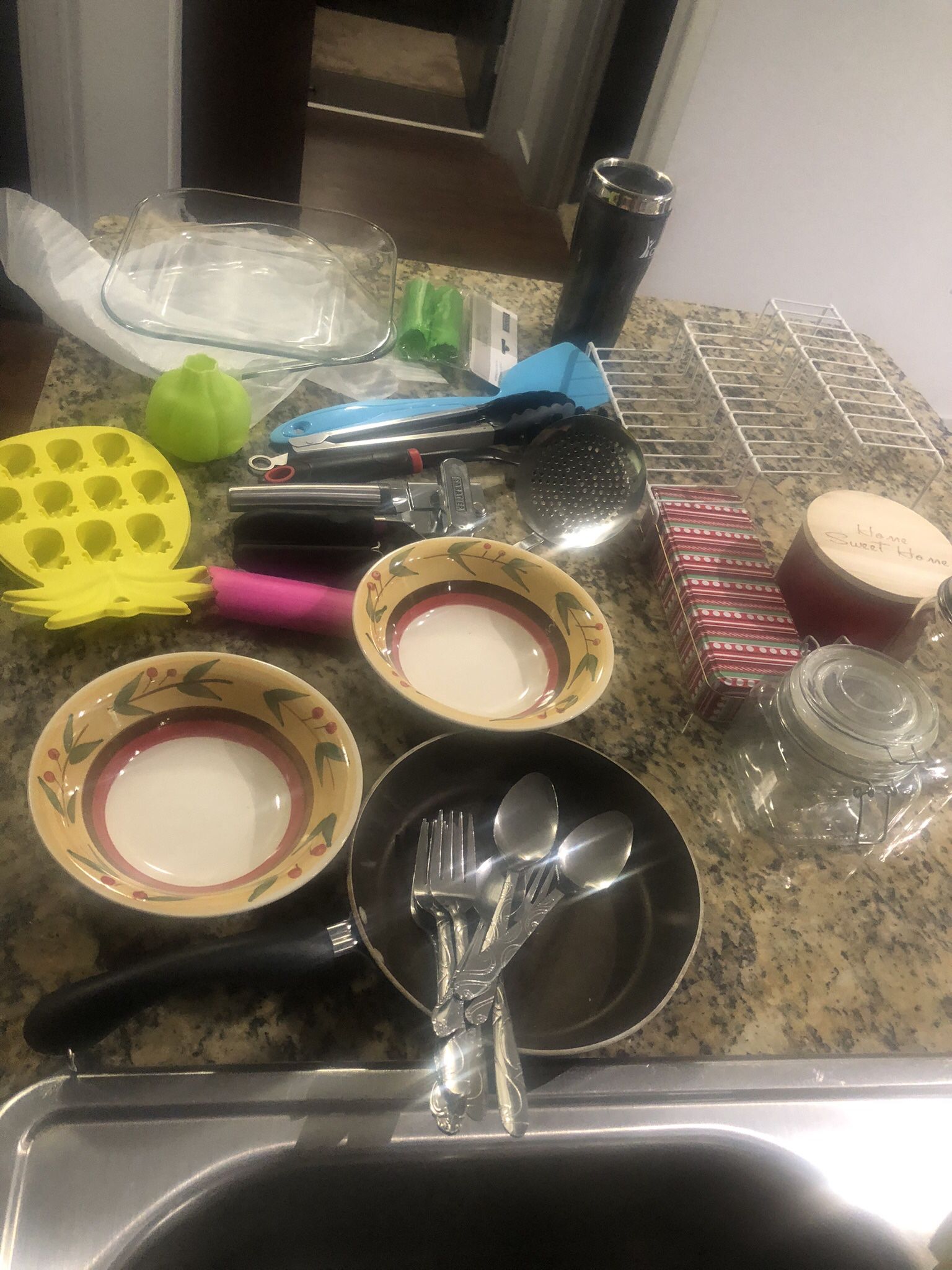 Moving Kitchen Stuff ..$10 For All
