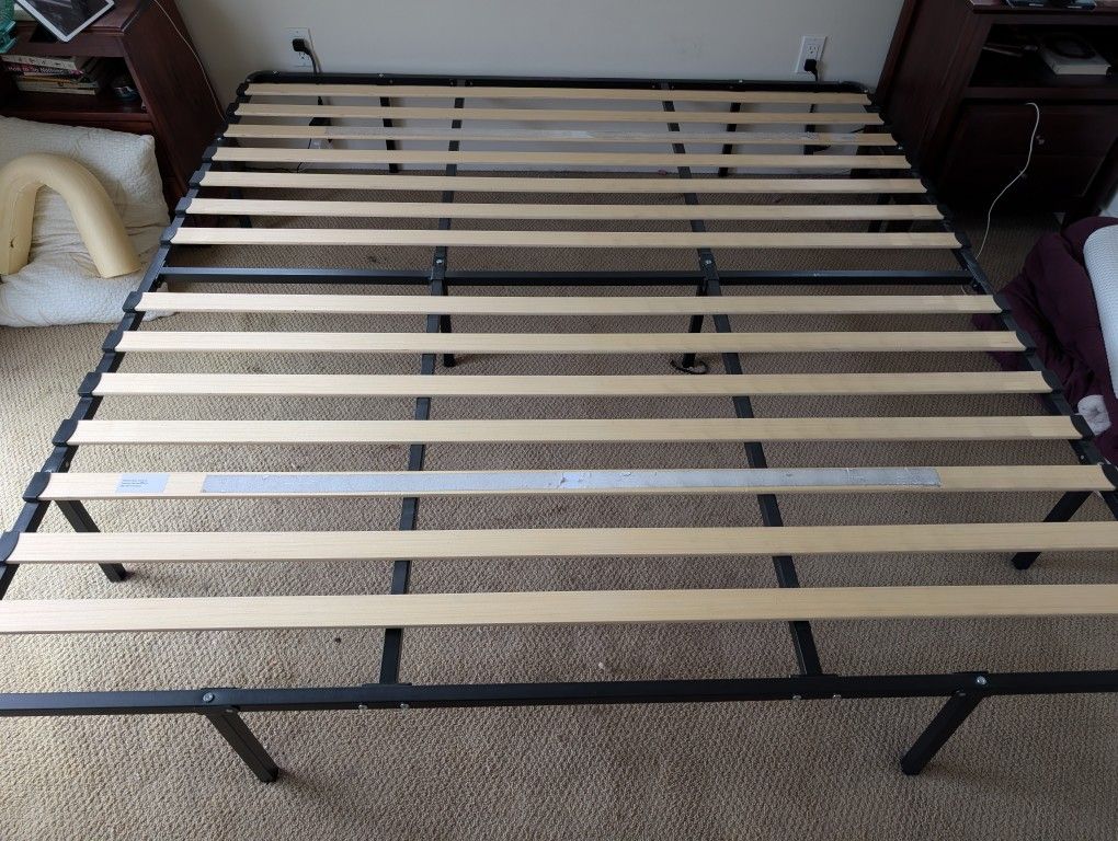 ZINUS 14 Inch King SmartBase Euro Slats Mattress Foundation Platform