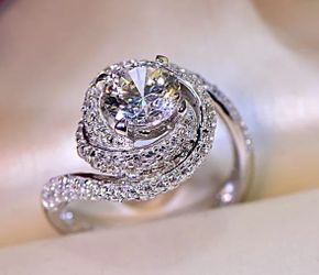 Wedding ring/engagement ring