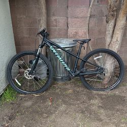 Specialized Hard rock Bike 27