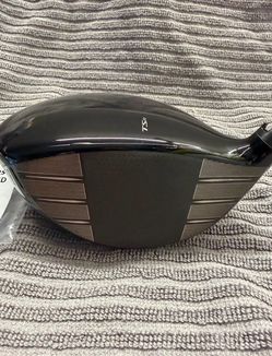 New Titleist TSR1 9.0* Driver Head + Adapter