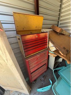 Roll away stack on tool box