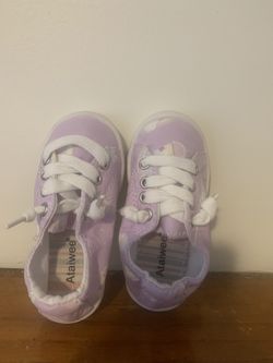 Girl’s shoes