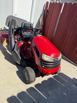 Craftsman Riding Mower W bagger kit