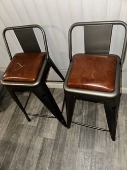 Bar Stools & Tall Swivel Chairs