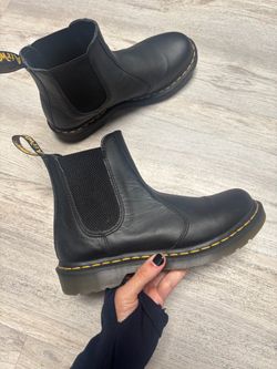 Dr. Martens Chelsea 2976 boots