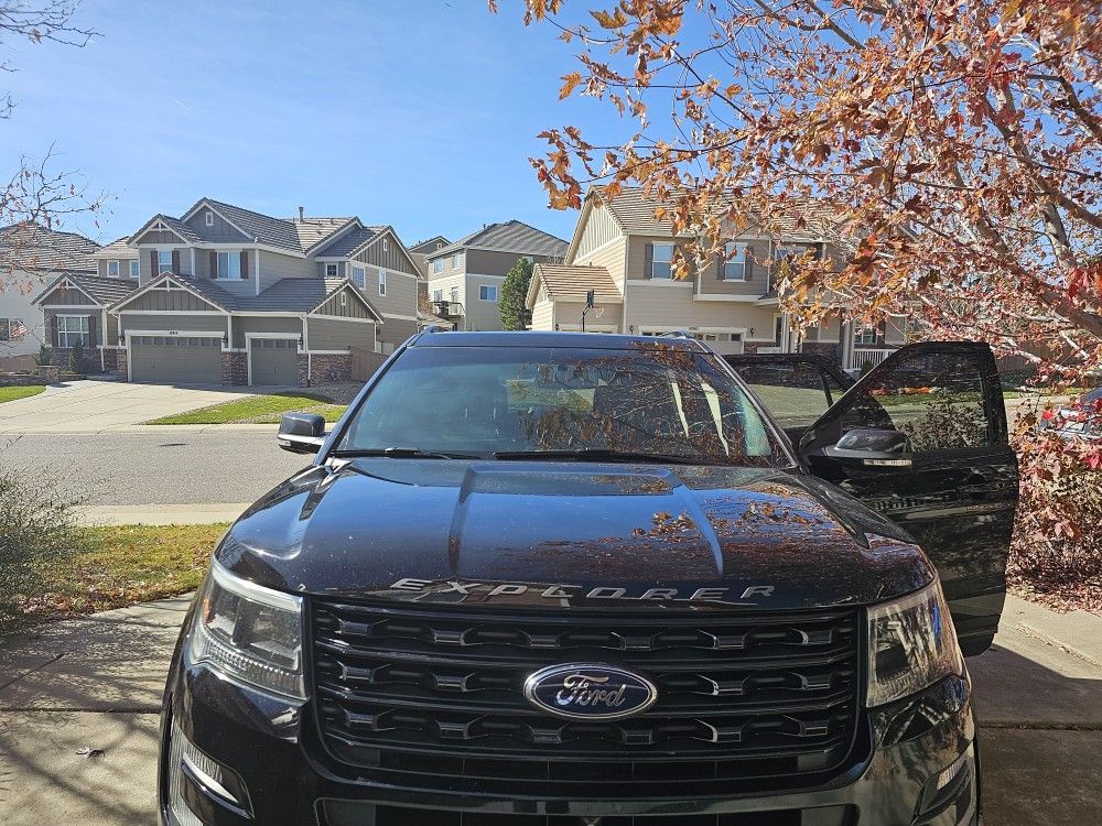 2016 Ford Explorer