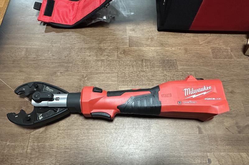 Milwaukee 6t Linear Power Crimper 18v Tool Only