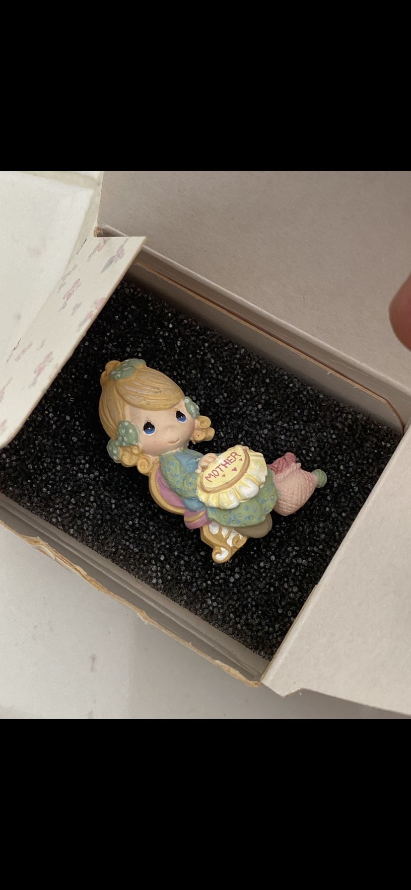 Precious Moments MOTHERS DAY pin