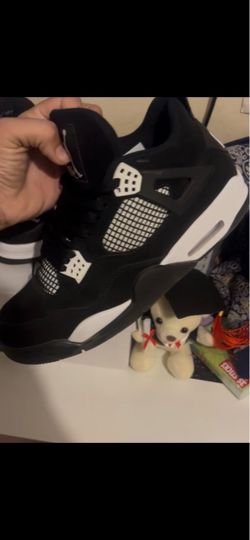 white thunder jordan 4s