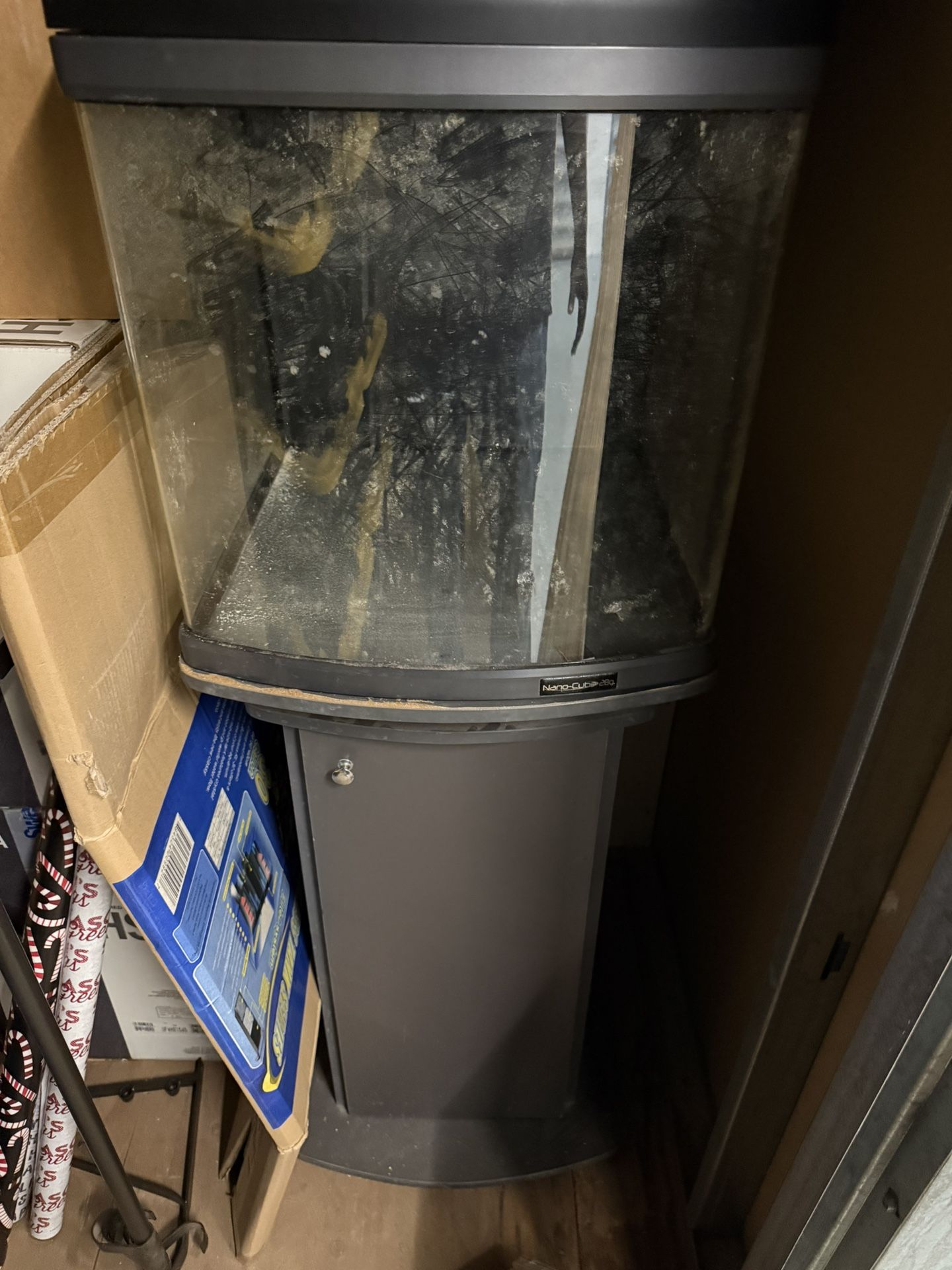 JBJ 28 Gallon Fish Tank With Stand