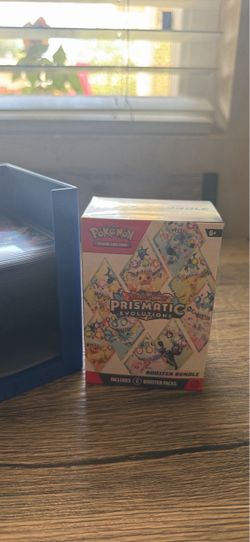 Pokémon Scarlet & Violet Prismatic Evolutions Booster Bundle