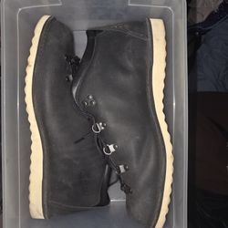 New Unworn Danner boots
