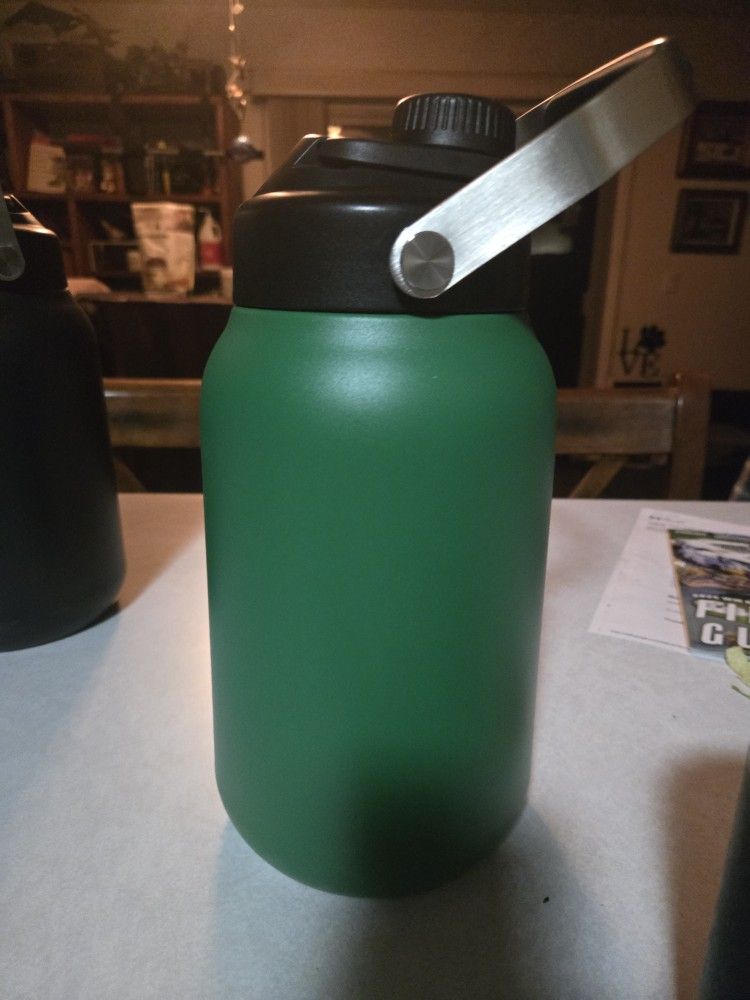 64 Oz Stainless Steel Water bottle New