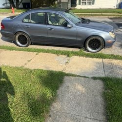 2004 Mercedes-Benz E-Class/2009 Maximum 