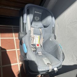 For Sale: Uppababy Mesa Car Seat And Base 