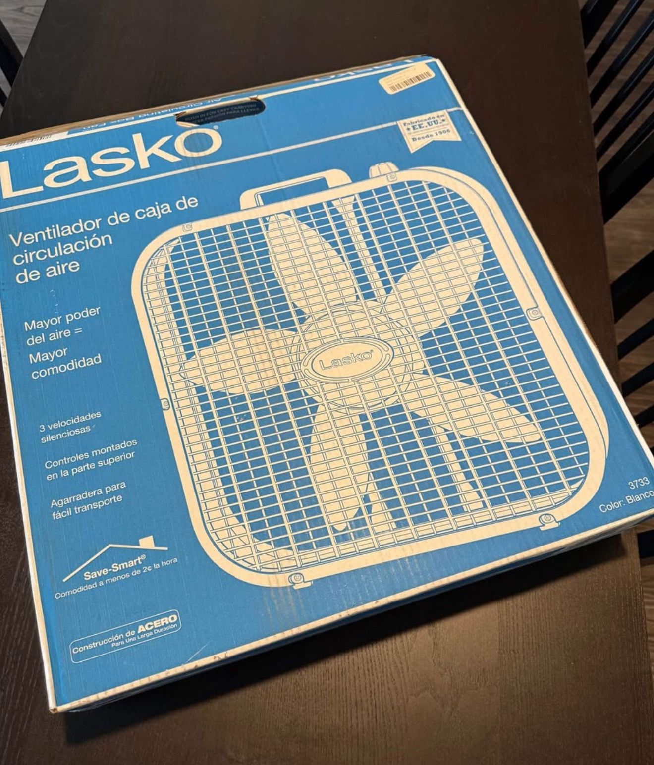 Lasko 3733 Box Fan White: 20" Portable Floor Fan for Rooms, 3 Speeds, Air Circulation, Indoor Use