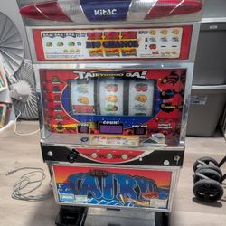 Kitac Slot Machine With Full Bucket Of Tokens Works Great