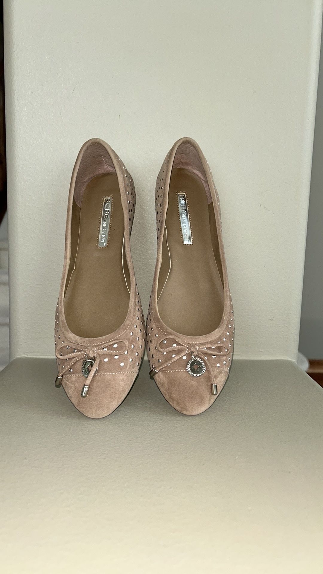 BCBGENERATION BG WALLEE SAFARI/KIDSUEDE FLAT - SIZE 6.5M