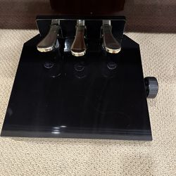 Piano pedal extender bench 