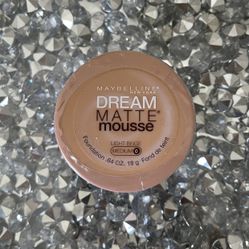 Maybelline Light Beige Medium Foundation 