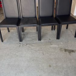 4 Chairs & 1 Shoe Rack