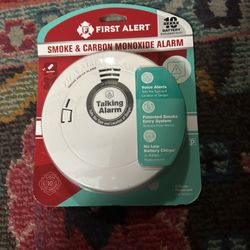 First Alert Combo Smoke And Carbon Monoxide Alarms Battery Powered